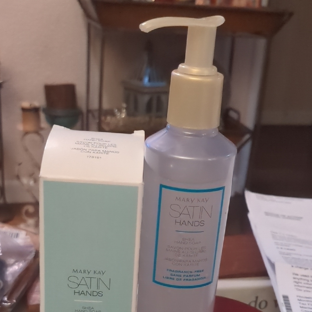 Mary Kay Satin Hands Shea Hand Soap